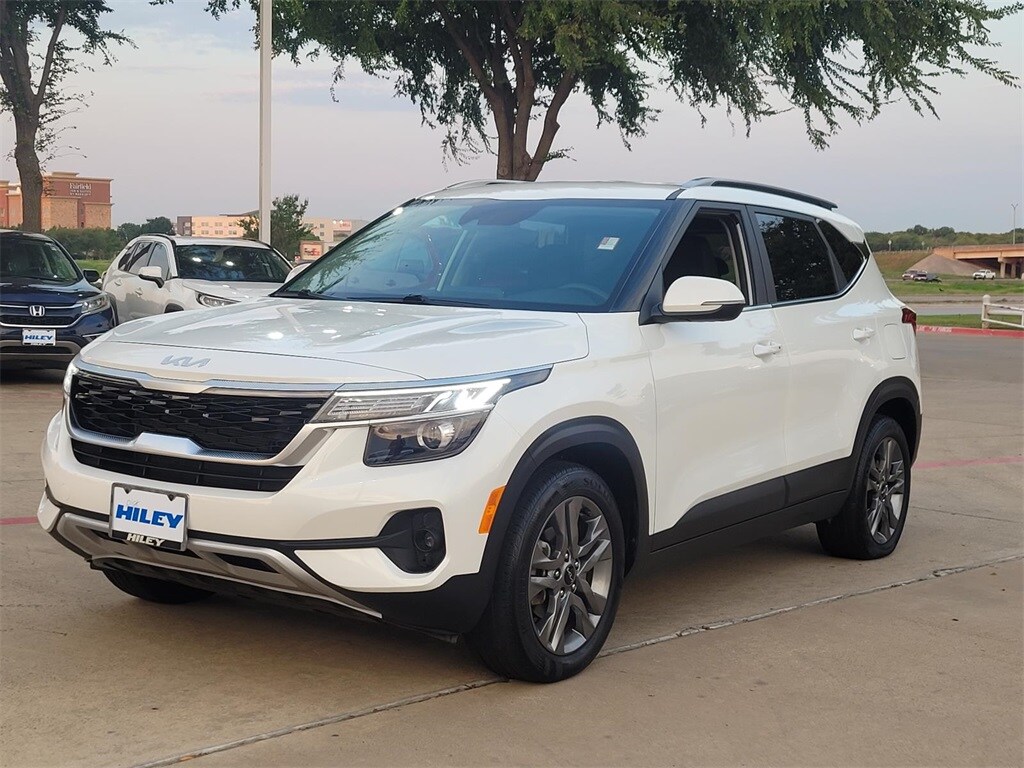 2022 Kia Seltos S photo 3