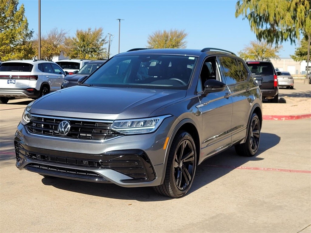 2024 Volkswagen Tiguan SE R-Line Black photo 2