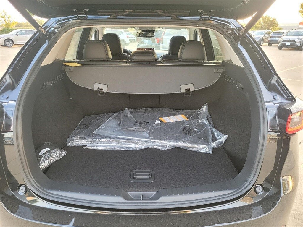 2025 Mazda CX-5 2.5 S Preferred photo 4