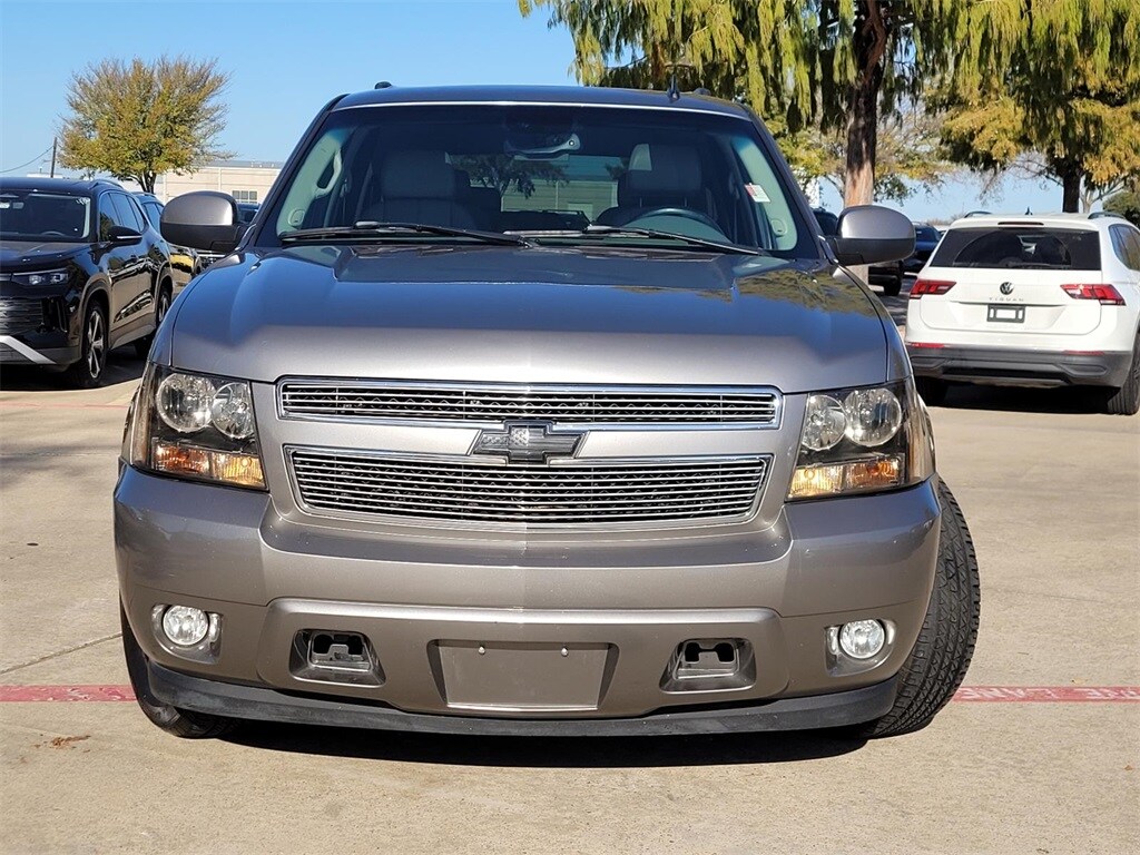 2007 Chevrolet Tahoe LTZ photo 2