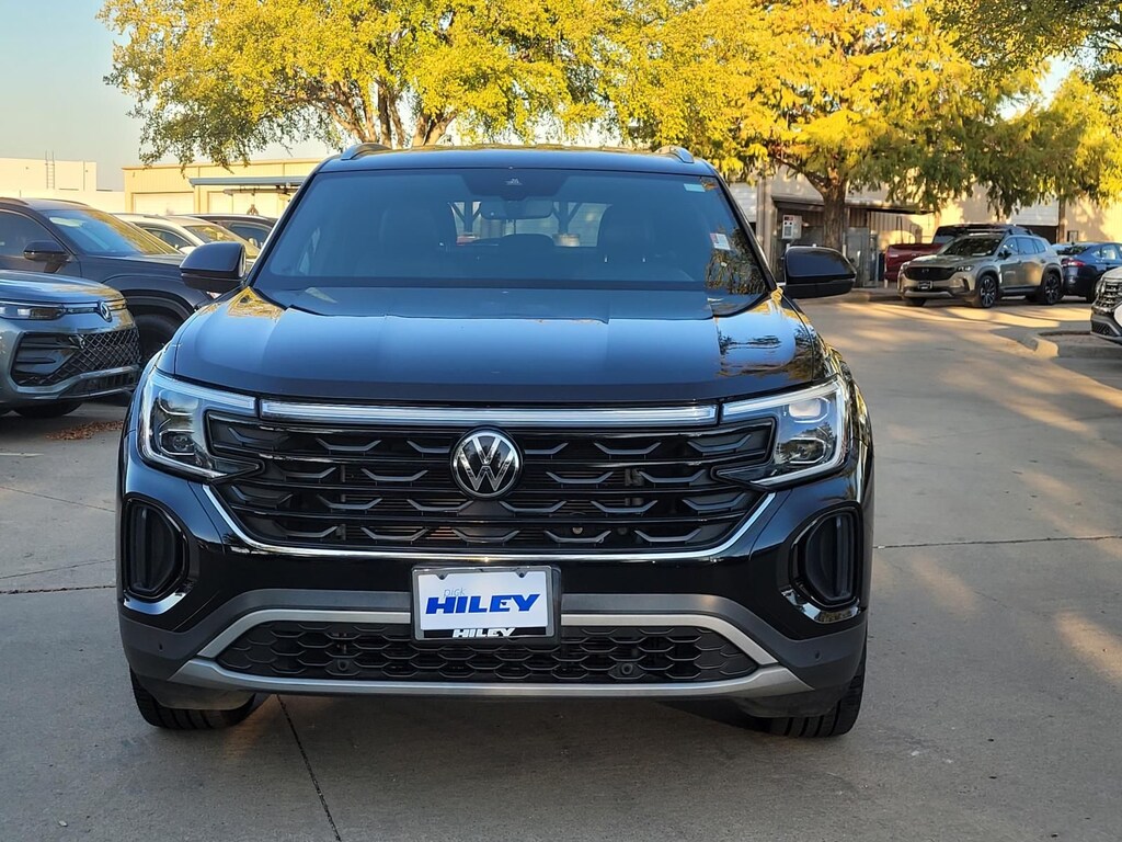 Used 2024 Volkswagen Atlas Cross Sport 2.0T SE w/Technology SUV