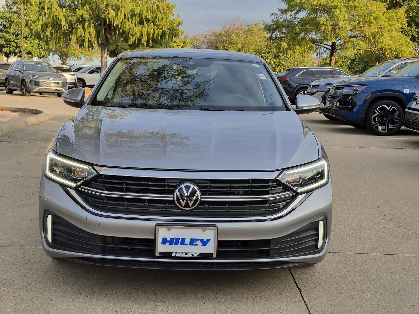Used 2022 Volkswagen Jetta 1.5T SEL Sedan