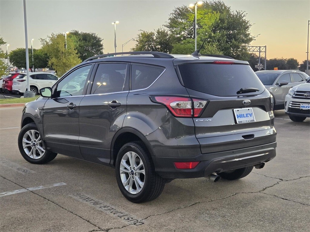 2018 Ford Escape SEL photo 3