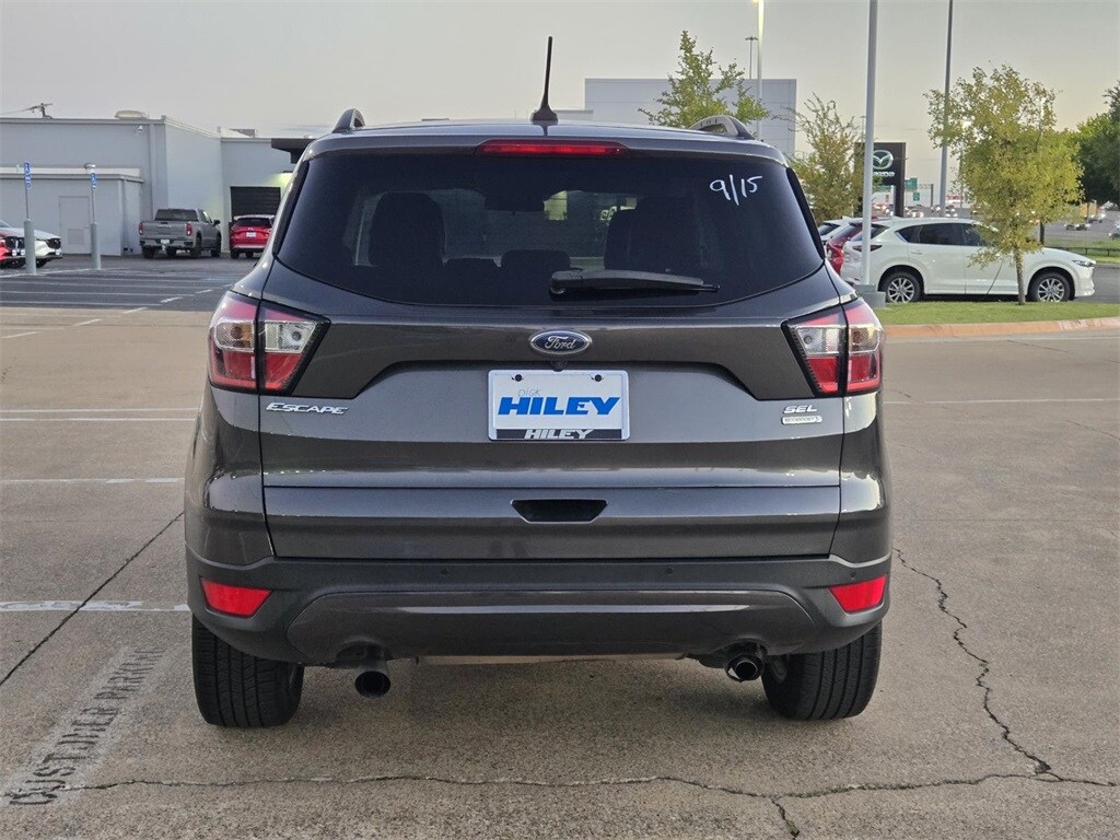 2018 Ford Escape SEL photo 4
