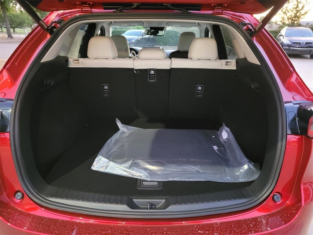 2025 Mazda CX-5 2.5 S Preferred photo 2