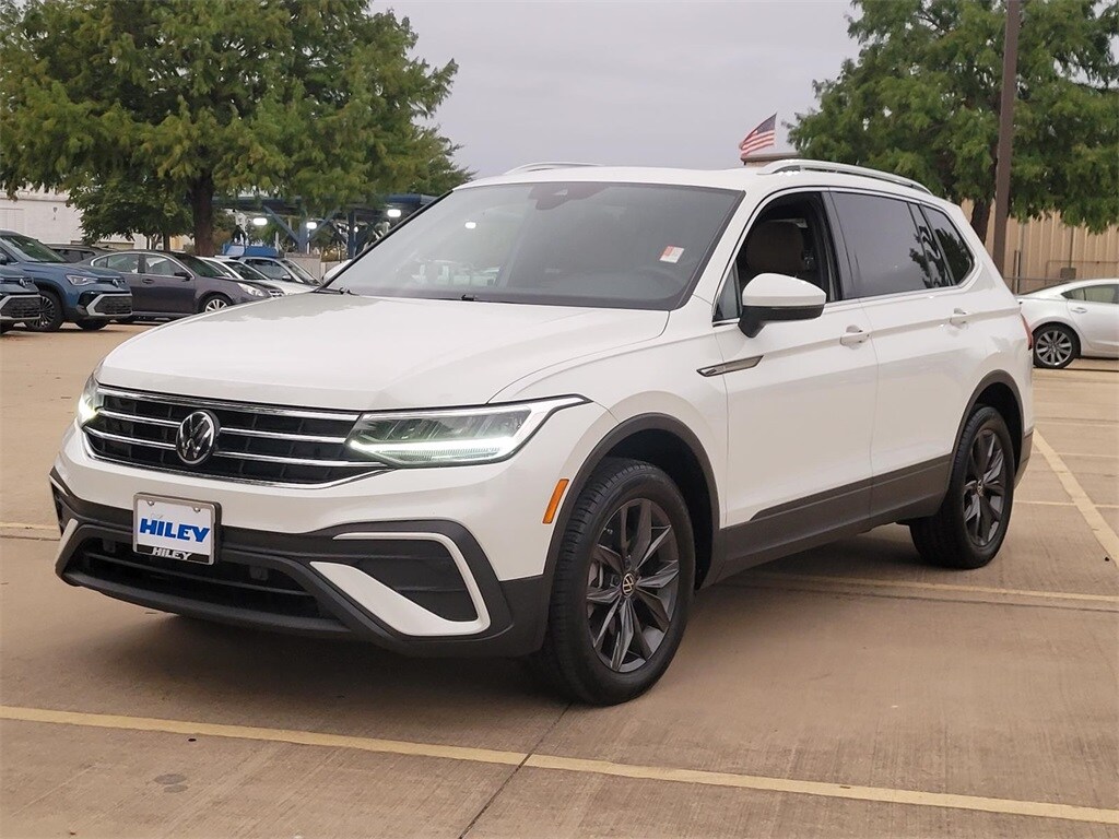 2023 Volkswagen Tiguan SE photo 2