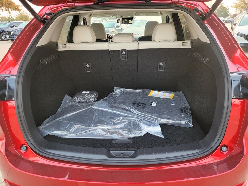 2025 Mazda CX-5 2.5 S Preferred photo 4