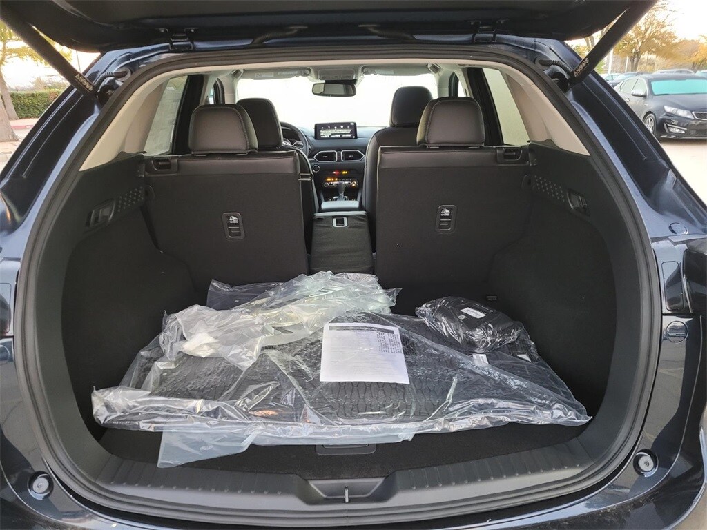 2025 Mazda CX-5 2.5 S Preferred photo 4