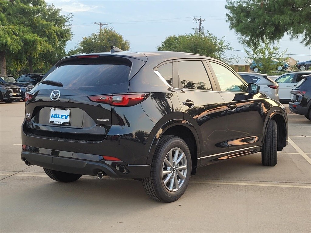 2025 Mazda CX-5 2.5 S Preferred photo 2