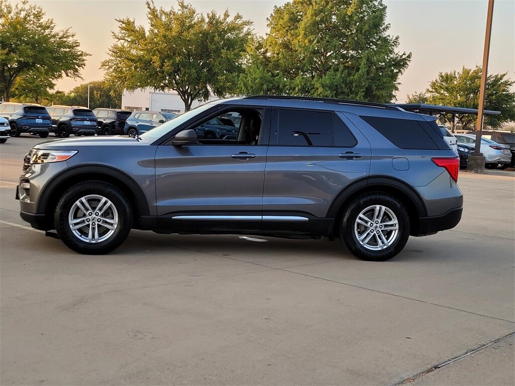 2021 Ford Explorer XLT photo 4