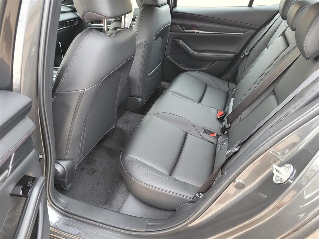 2026 Mazda Mazda3 Sedan 2.5 Select Sport photo 4