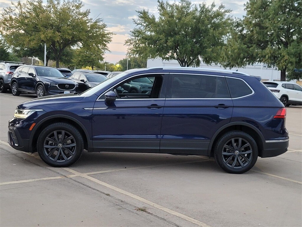 2022 Volkswagen Tiguan SE photo 2