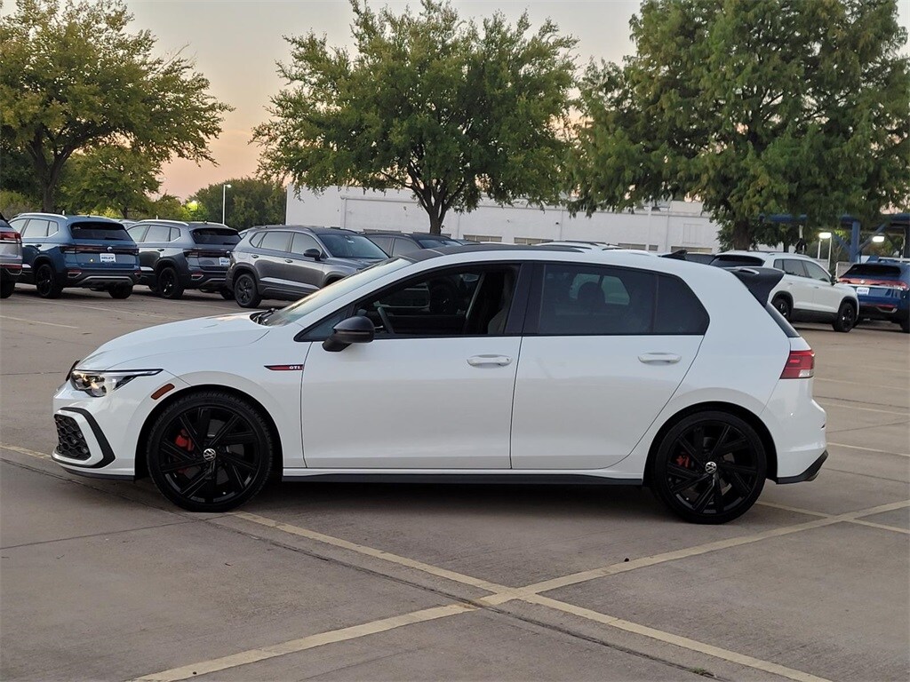 2022 Volkswagen Golf GTI SE photo 3