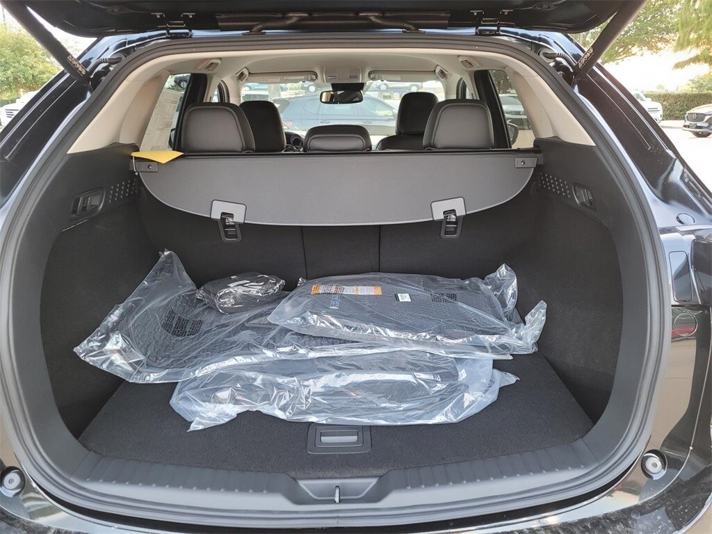 2025 Mazda CX-5 2.5 S Preferred photo 3