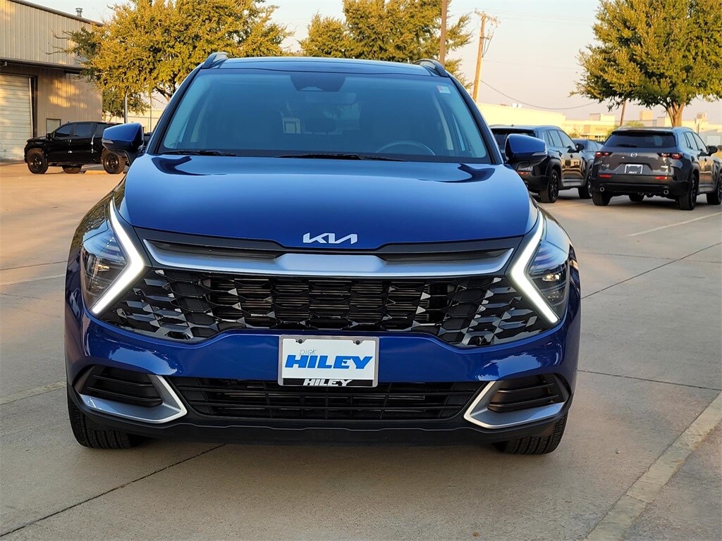 2025 Kia Sportage EX photo 2