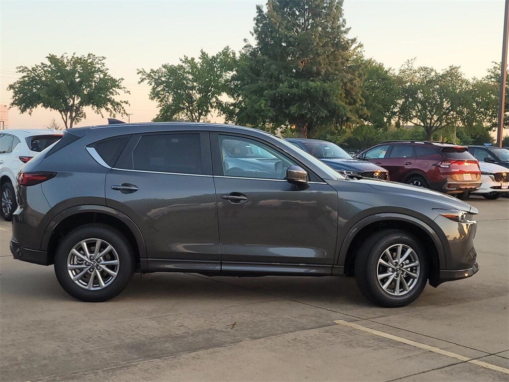2025 Mazda CX-5 2.5 S Preferred photo 2