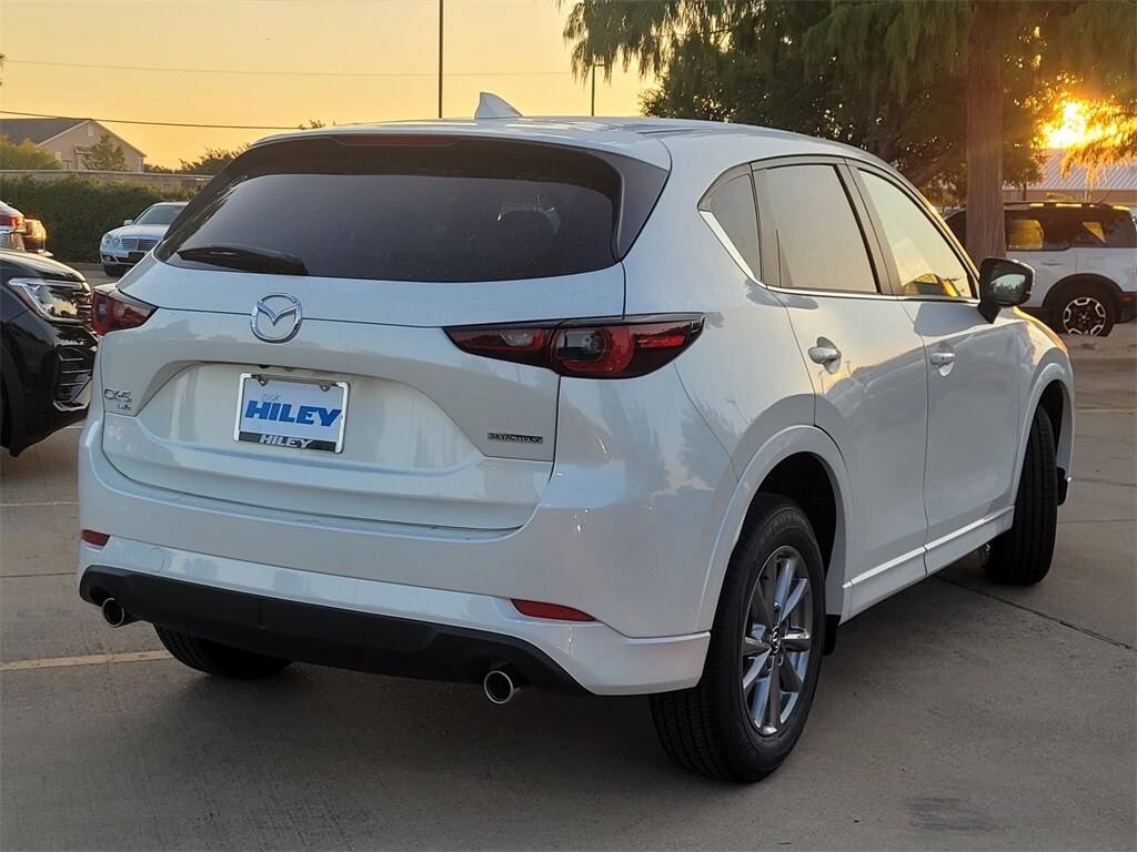 2025 Mazda CX-5 2.5 S Preferred photo 2
