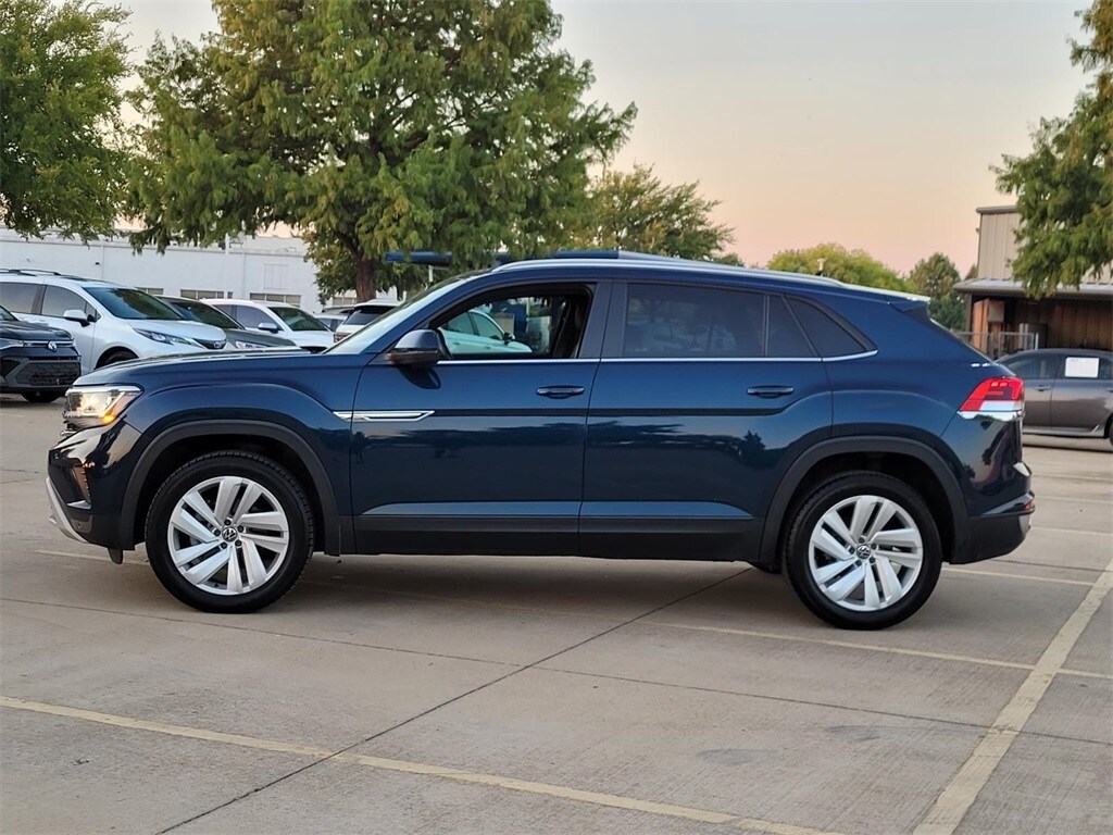 2021 Volkswagen Atlas Cross Sport V6 SE Technology photo 3