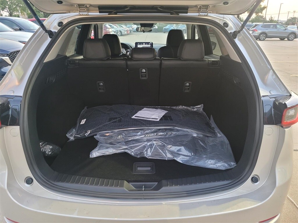2025 Mazda CX-5 2.5 Select photo 3