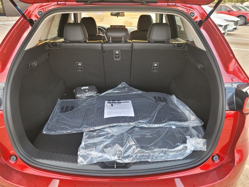 2025 Mazda CX-5 2.5 Select photo 4