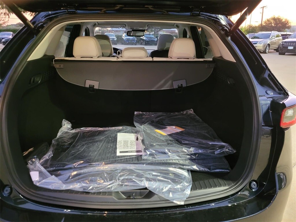 2025 Mazda CX-5 2.5 S Preferred photo 3