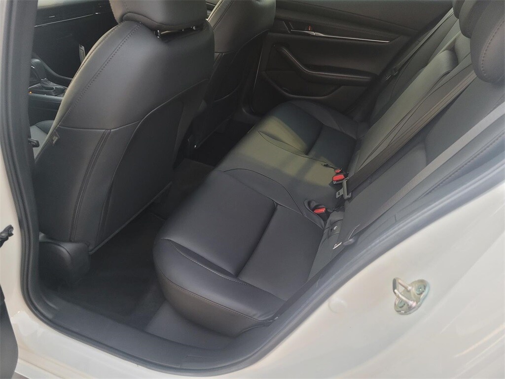 2025 Mazda Mazda3 Sedan 2.5 s Preferred photo 4