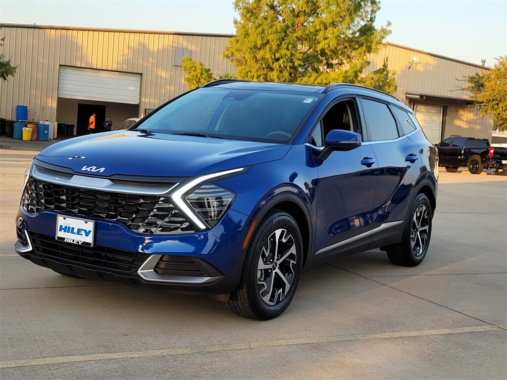 2025 Kia Sportage EX photo 3