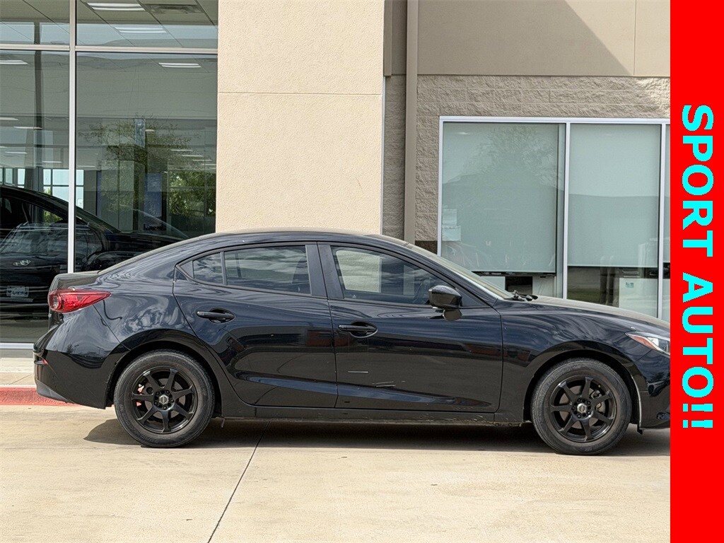 2015 Mazda Mazda3 i Sport photo 2