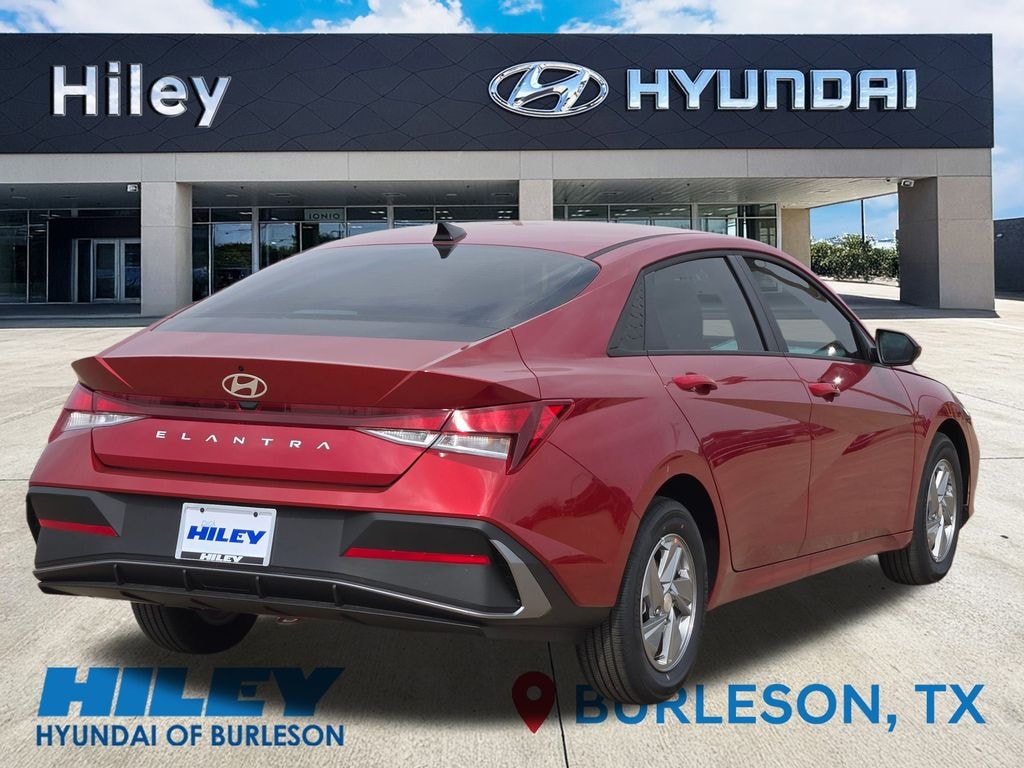 New 2026 Hyundai Elantra SE Sedan