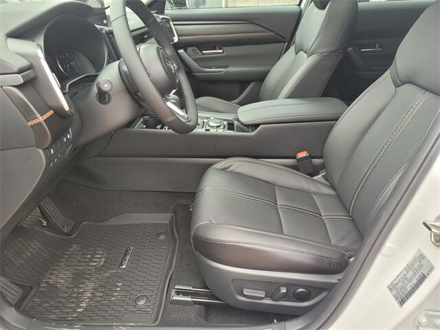 2025 Mazda CX-50 Premium Plus photo 3