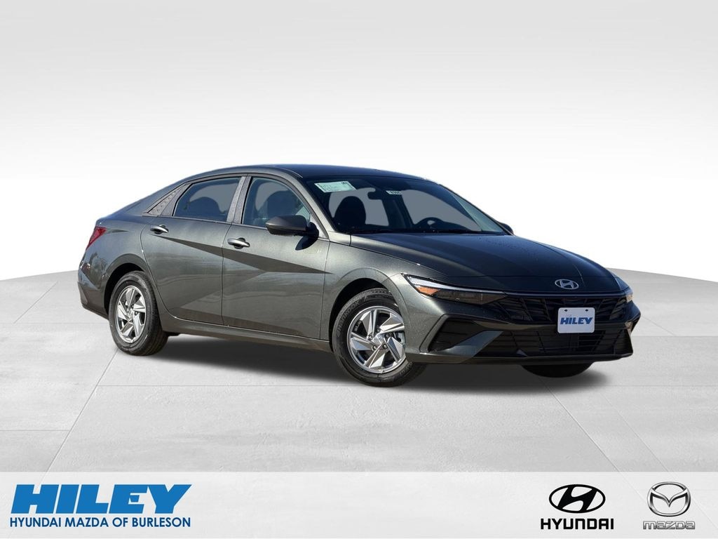 New 2026 Hyundai Elantra SE Sedan