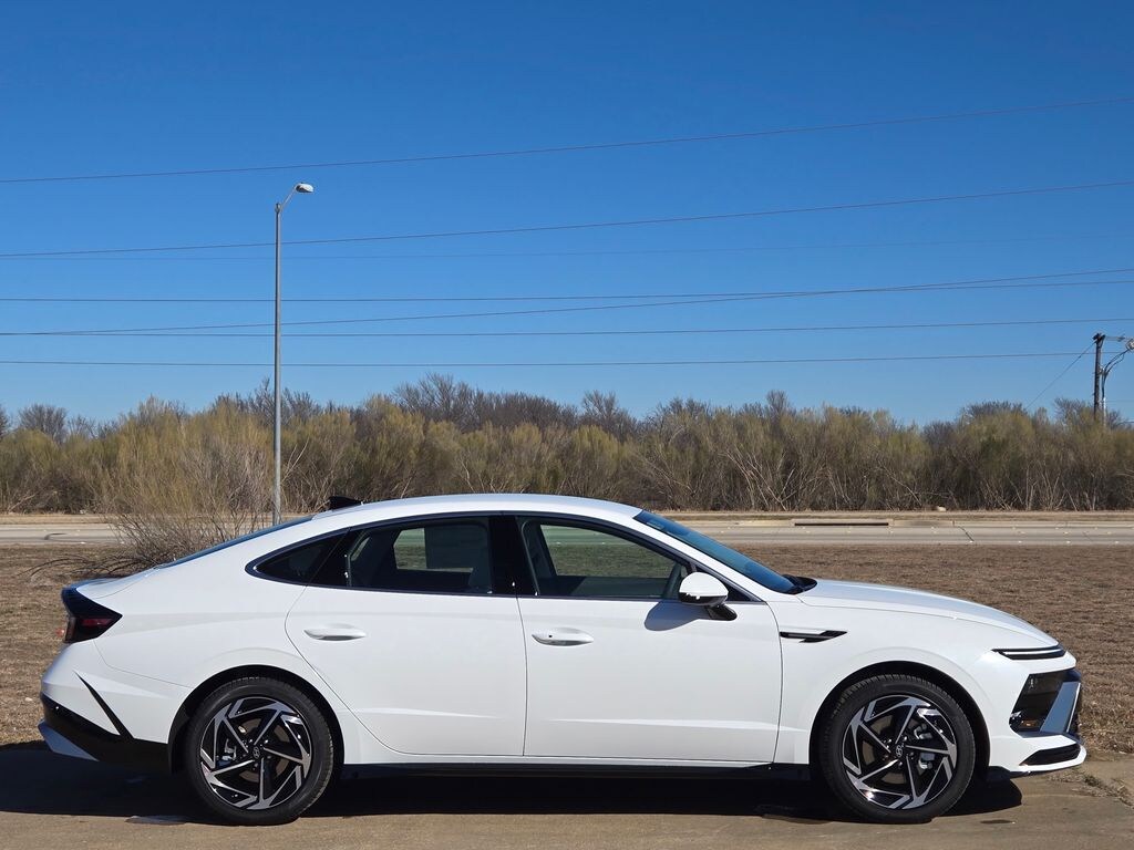 New 2026 Hyundai Sonata SEL Sport Sedan