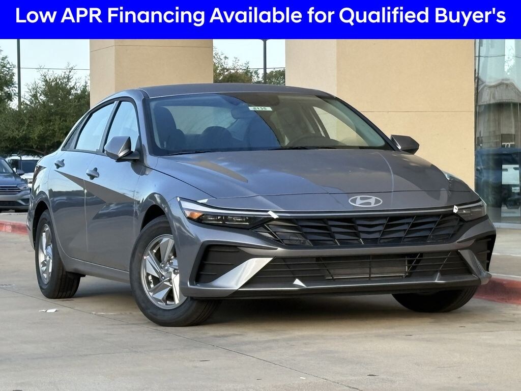 New 2025 Hyundai Elantra SE Sedan