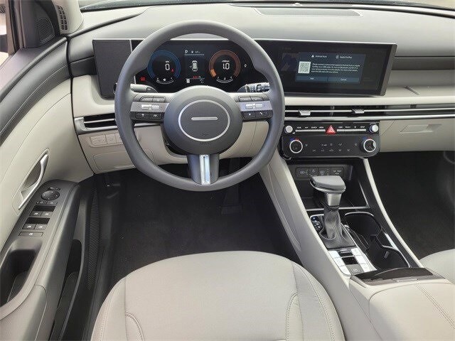 2025 Hyundai Tucson SEL photo 2