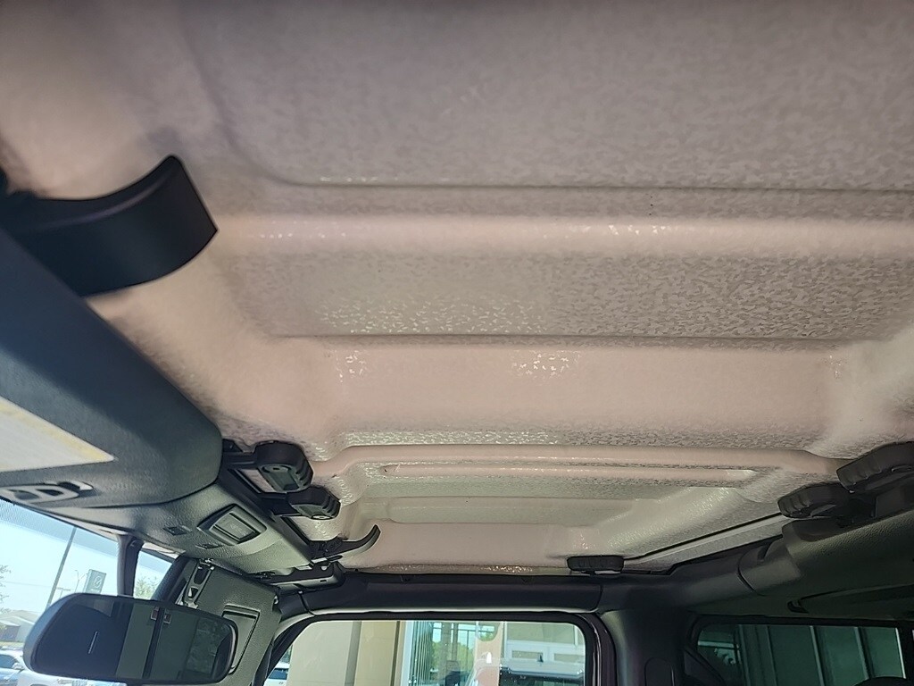 2018 Jeep Wrangler Unlimited Sport S photo 2