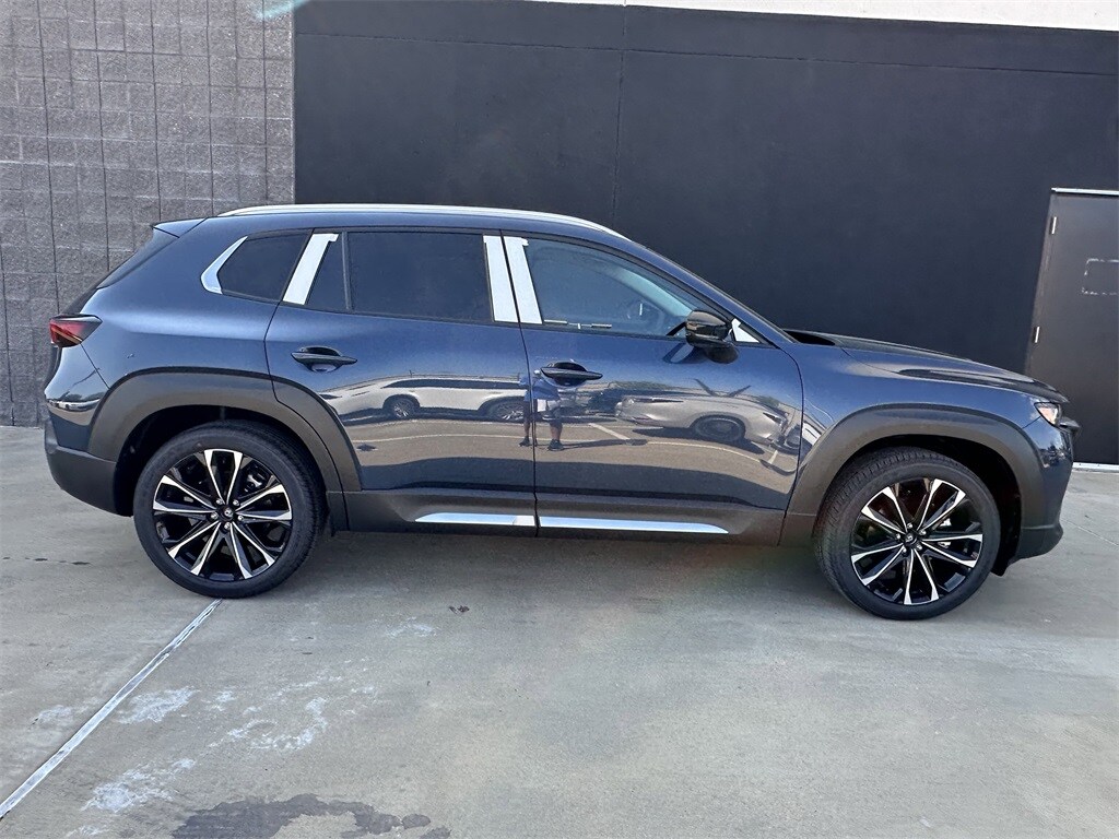 2025 Mazda CX-50 2.5 Premium Plus photo 3