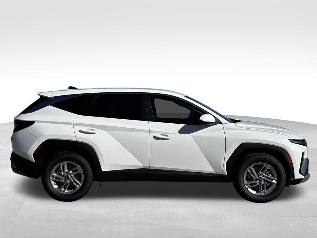 New 2026 Hyundai Tucson SE SUV