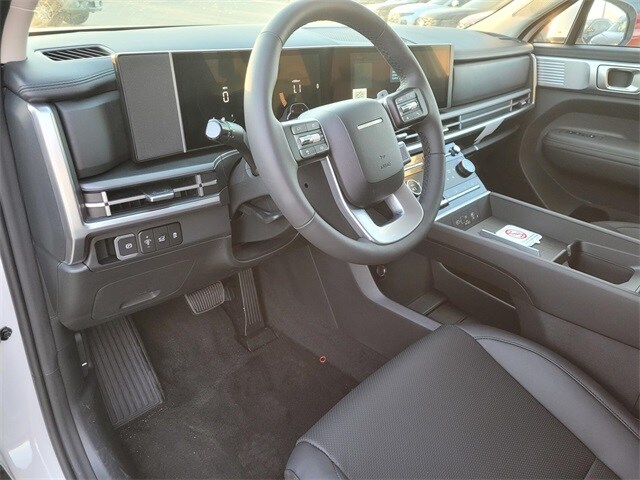 2025 Hyundai Santa Fe SEL photo 3