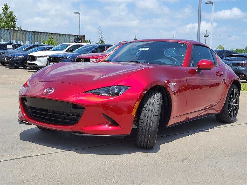 2025 Mazda MX-5 Miata Miata RF Grand Touring photo 3