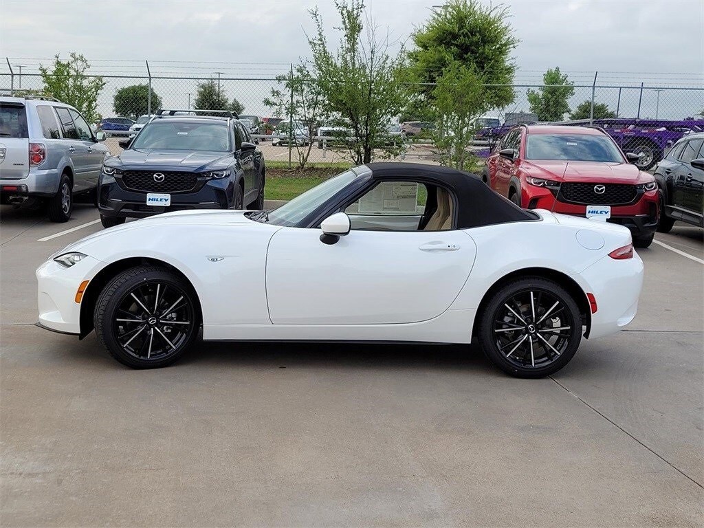 2025 Mazda MX-5 Miata Miata Grand Touring photo 4