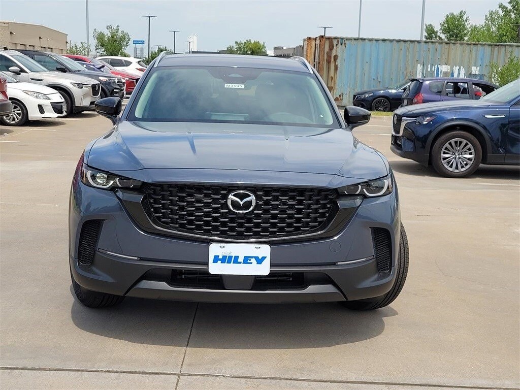 2025 Mazda CX-50 2.5 Select photo 2