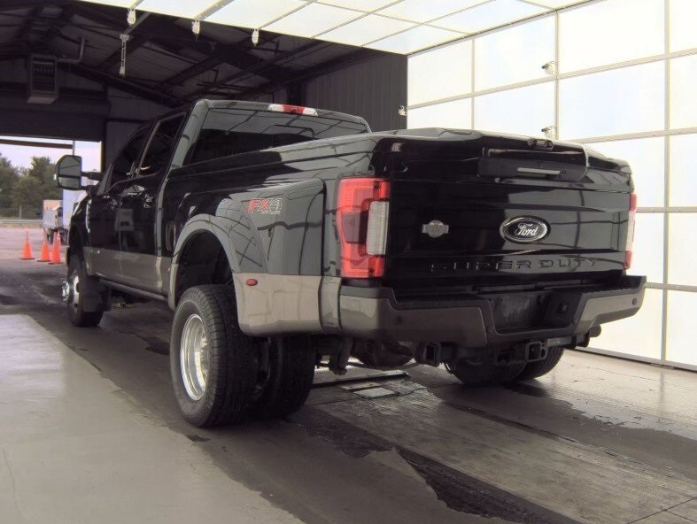 2019 Ford F-350 King Ranch photo 3