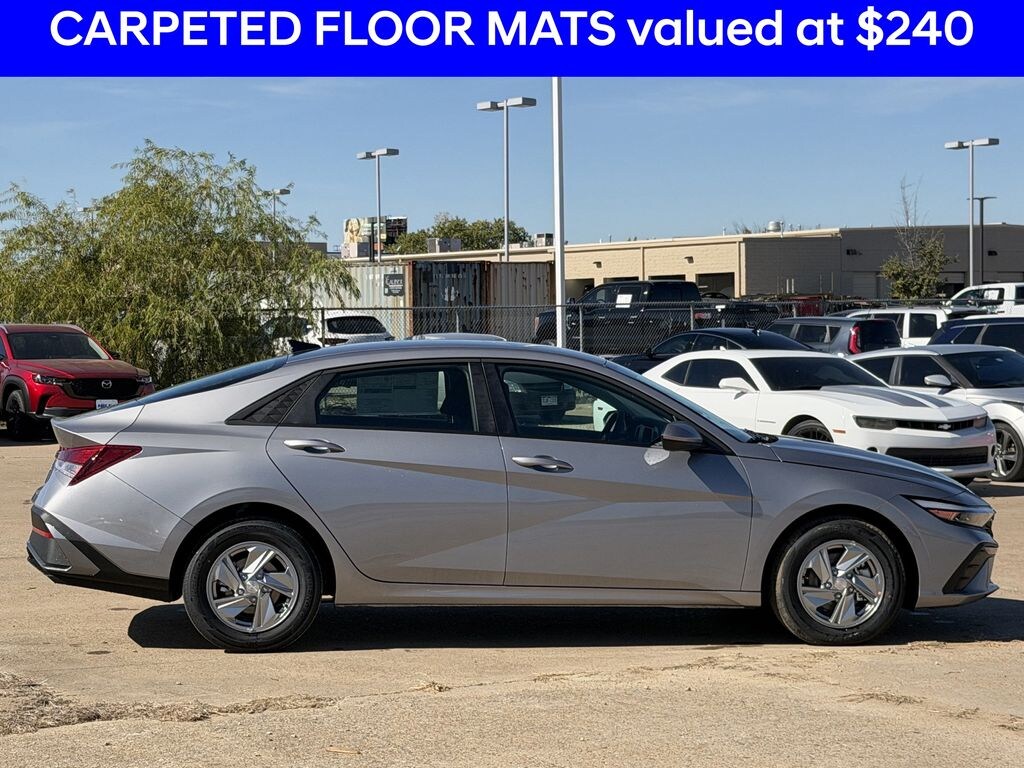New 2026 Hyundai Elantra SE Sedan