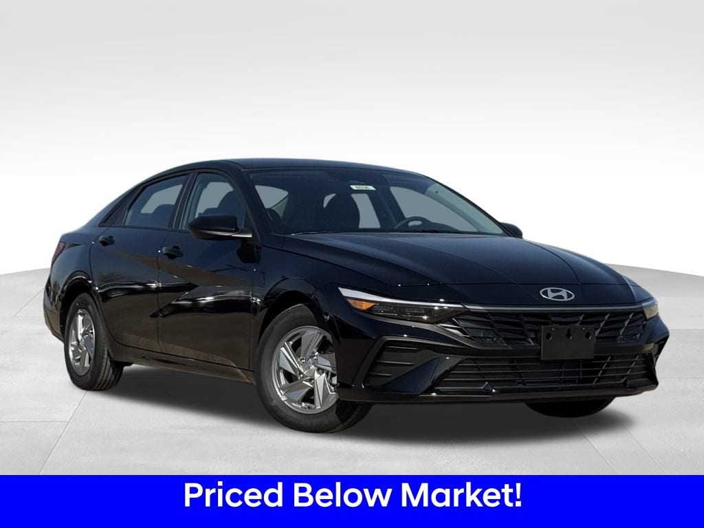 New 2026 Hyundai Elantra SE Sedan