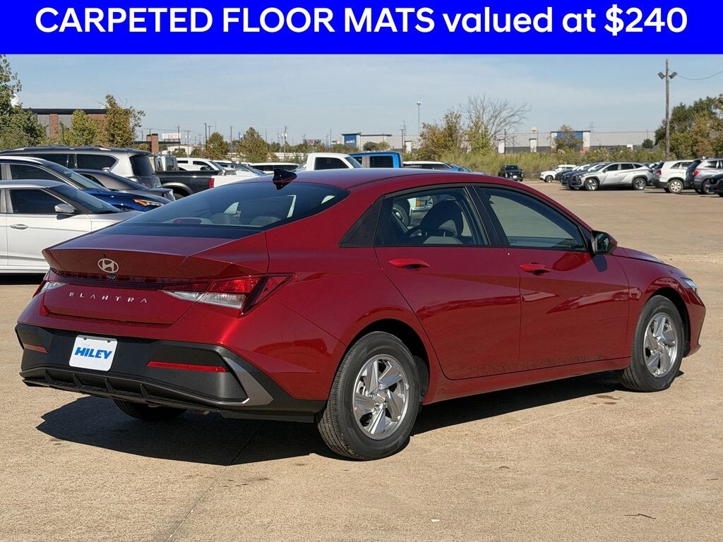 New 2026 Hyundai Elantra SE Sedan