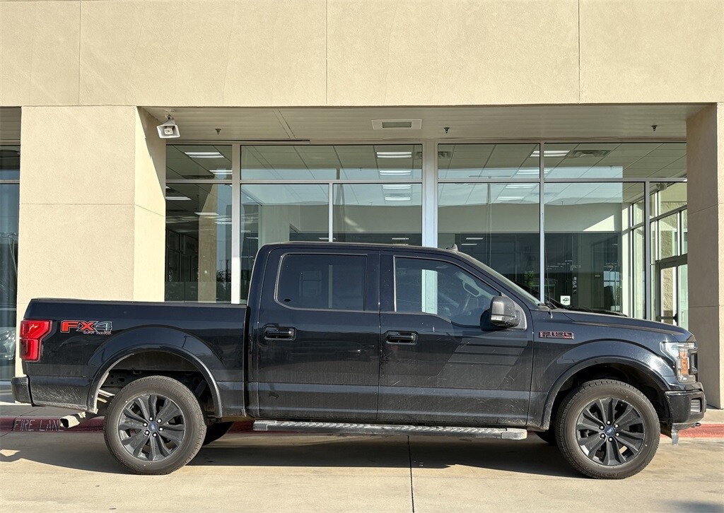 2019 Ford F-150 XLT photo 2