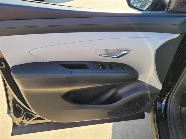 2025 Hyundai Tucson SEL photo 3
