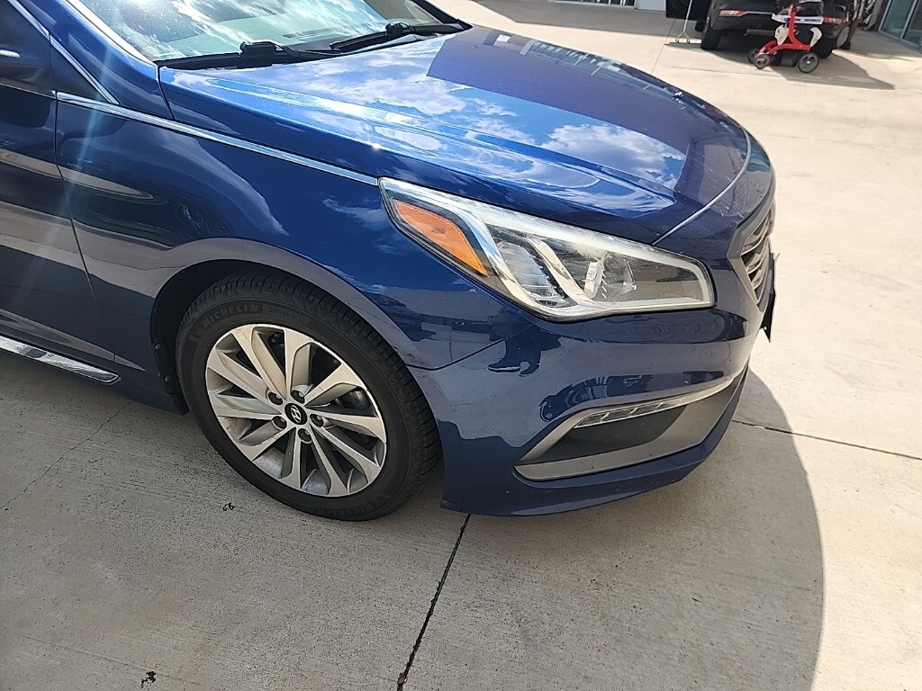 2017 Hyundai Sonata Sport photo 2