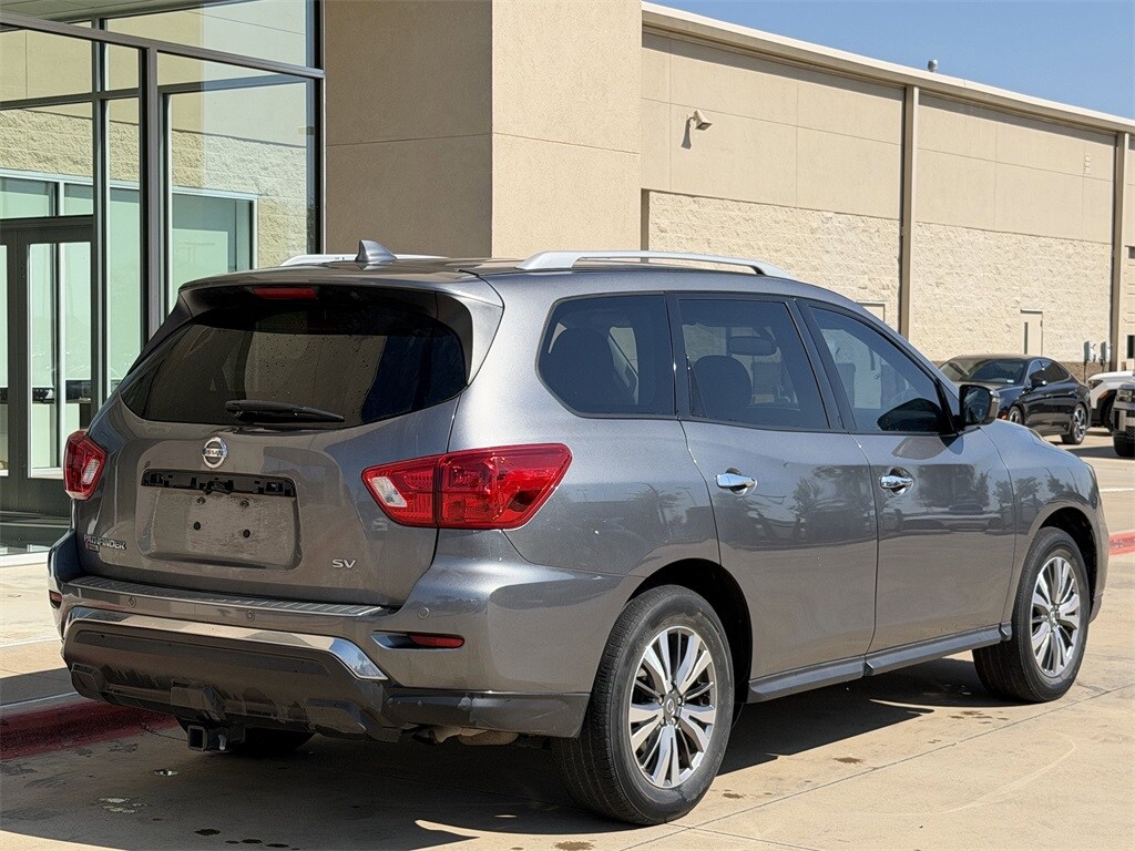 2020 Nissan Pathfinder SV photo 3