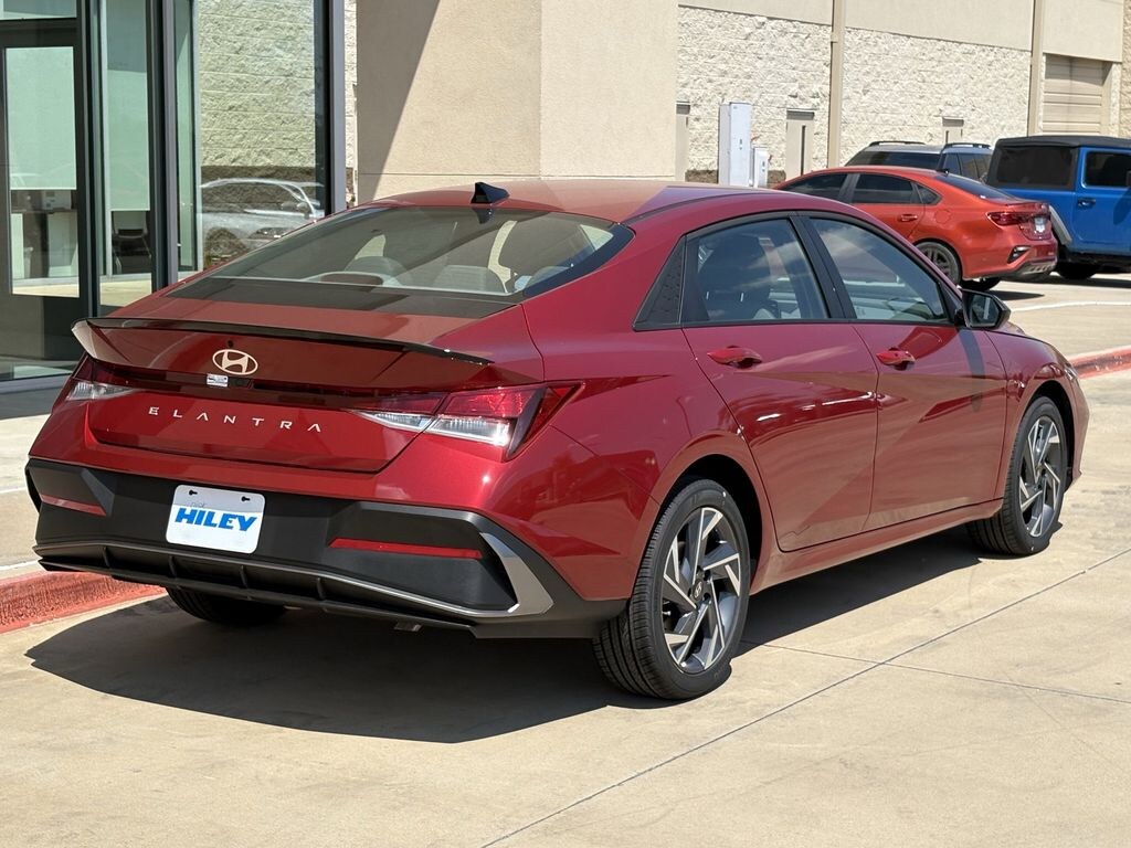 New 2025 Hyundai Elantra SEL Sport Sedan